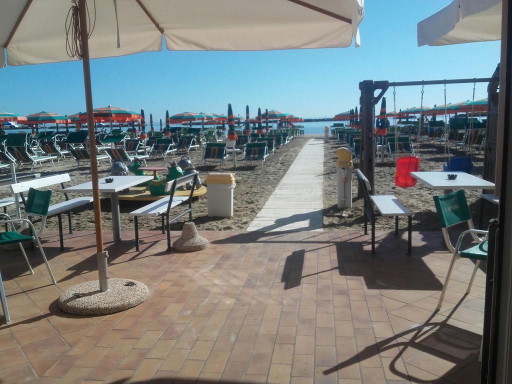 Hotel Majestic Cesenatico Exterior photo