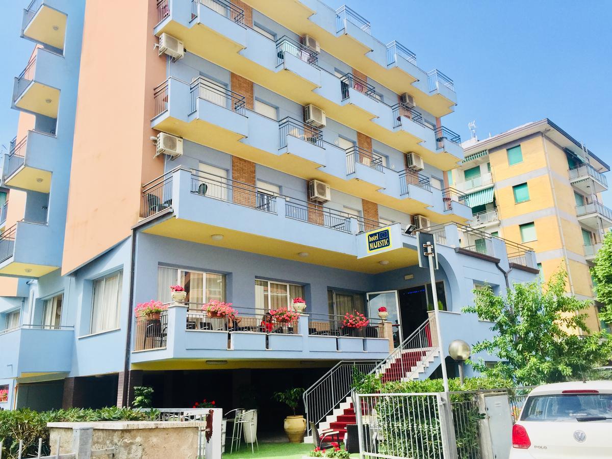 Hotel Majestic Cesenatico Exterior photo