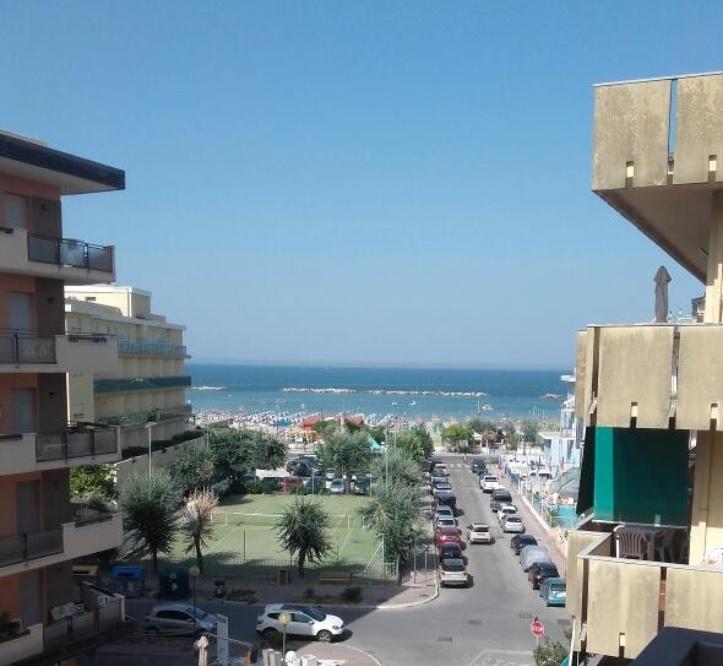 Hotel Majestic Cesenatico Exterior photo